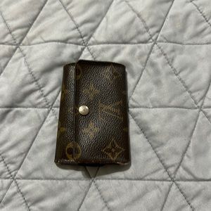 Louis Vuitton Key holder